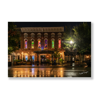 BeeZr Restaurant on a Rainy Night – Downtown Huntsville Photography Print | Canvas Wall Art