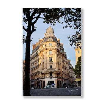 Vintage Paris Building – Art Print & Canvas Wall Décor